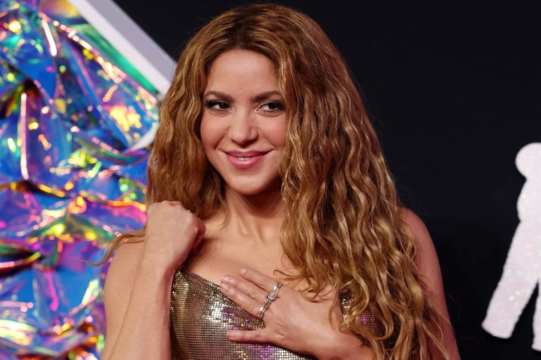 shakira-anuncia-album-apos-hit-em-que-alfineta-pique-2014613-article Shakira