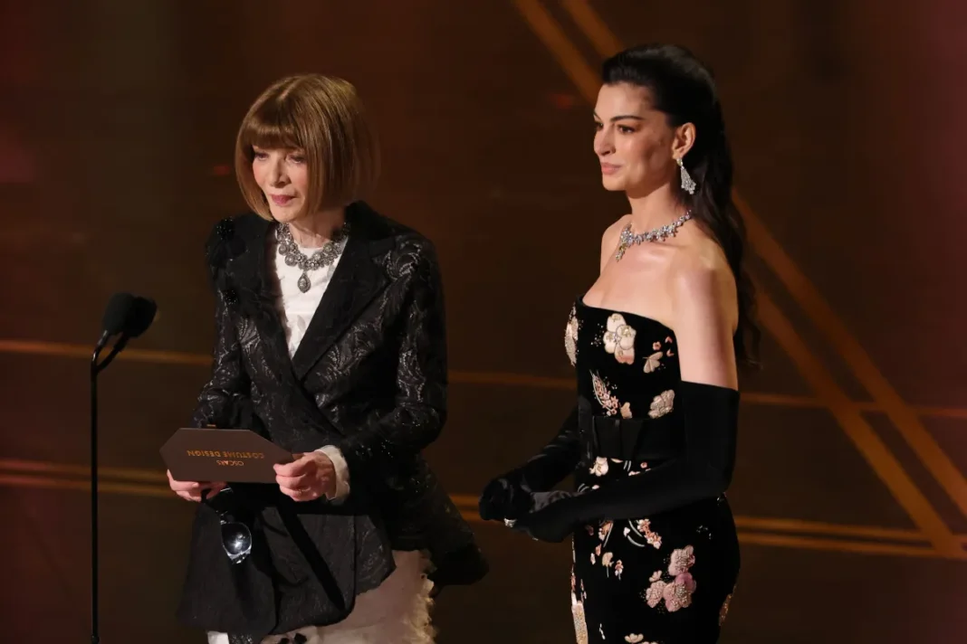 anna-wintour-anne-hathaway-oscar (1) Anne Hathaway